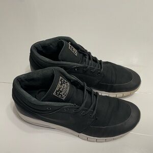 Nike Black and White Men's Sneakers